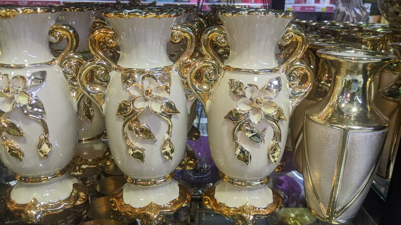Antique buyers Palm Springs. Updated 2025